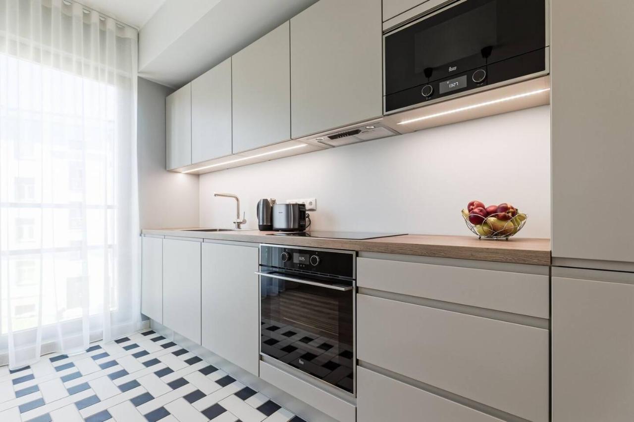 Central Apartments, Quiet With Free Parking And Ac. Талин Екстериор снимка