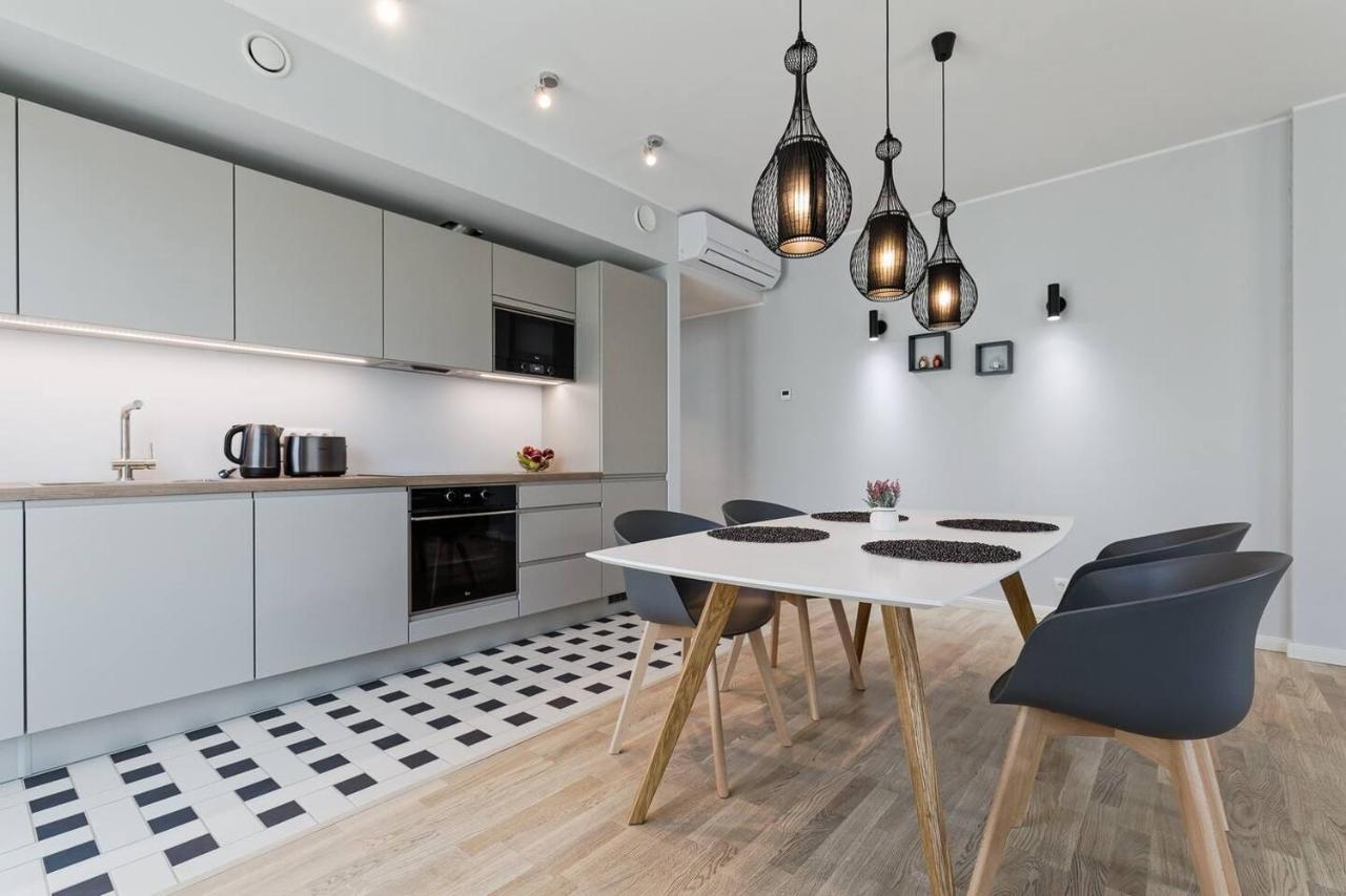Central Apartments, Quiet With Free Parking And Ac. Талин Екстериор снимка
