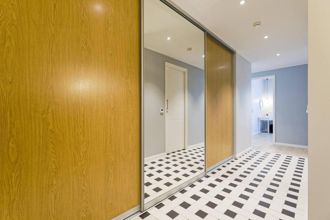 Central Apartments, Quiet With Free Parking And Ac. Талин Екстериор снимка