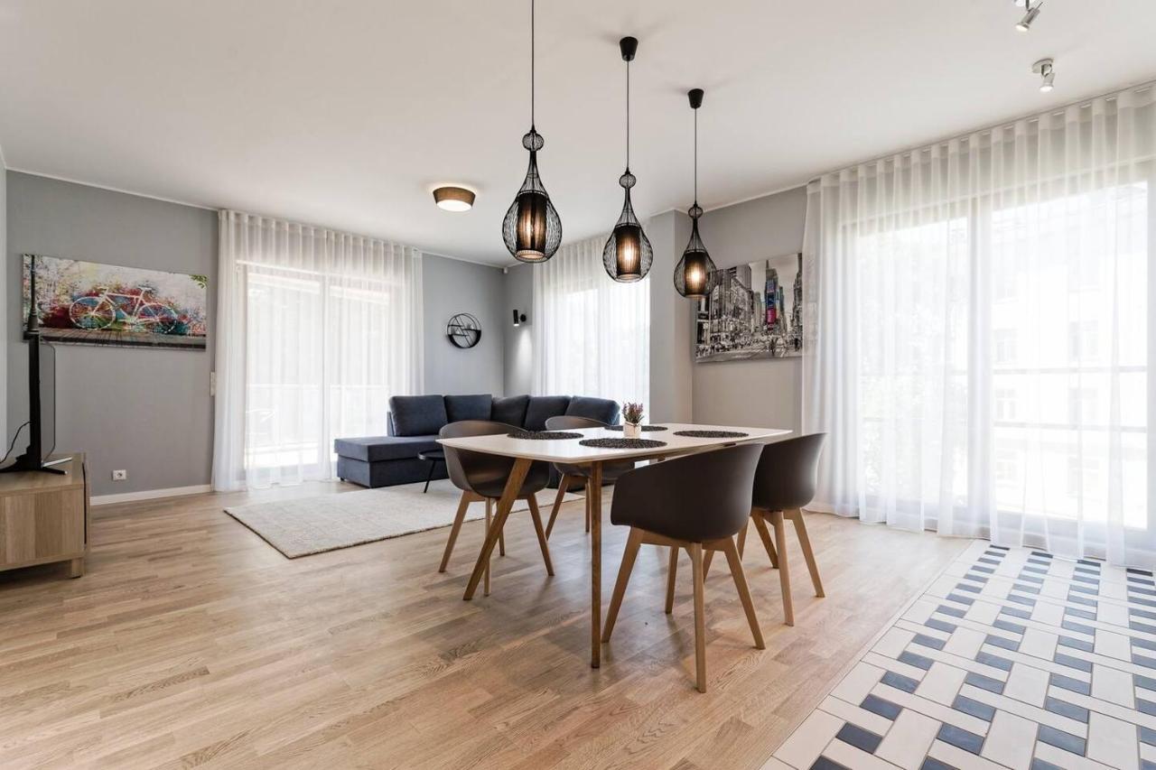 Central Apartments, Quiet With Free Parking And Ac. Талин Екстериор снимка