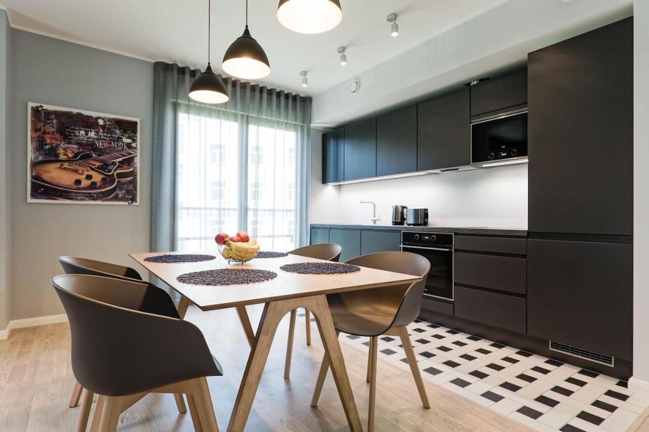 Central Apartments, Quiet With Free Parking And Ac. Талин Екстериор снимка