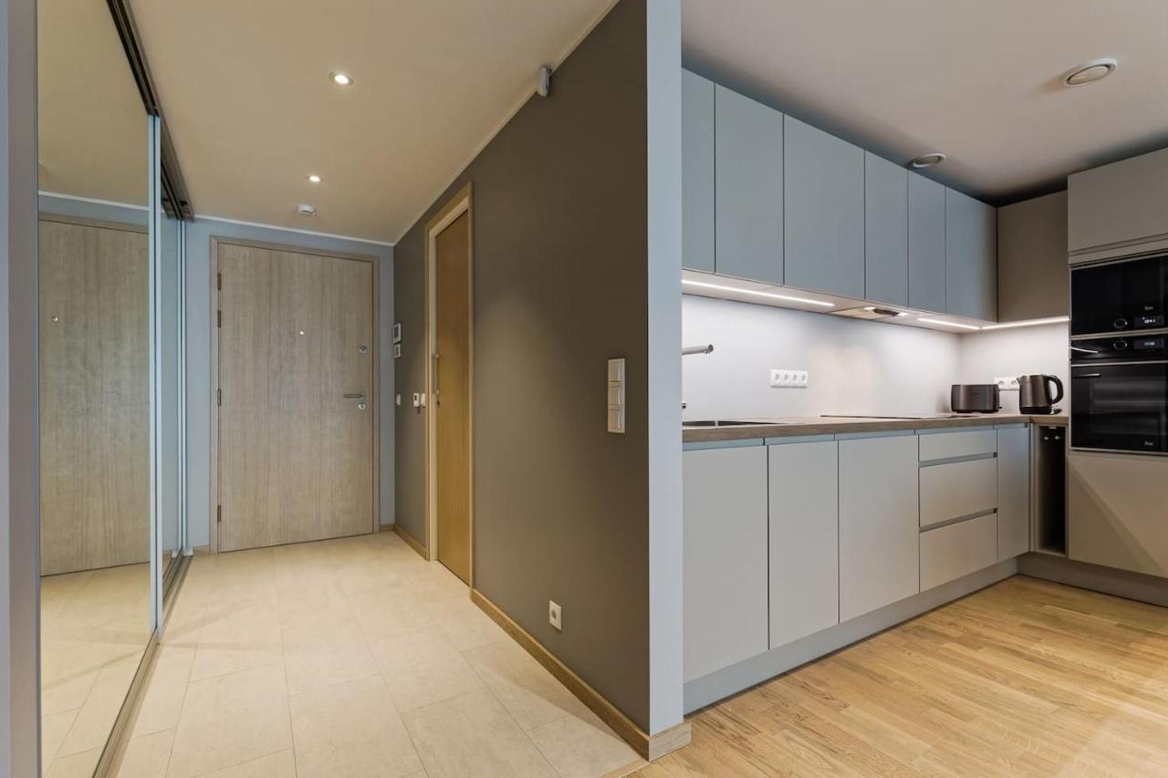 Central Apartments, Quiet With Free Parking And Ac. Талин Екстериор снимка