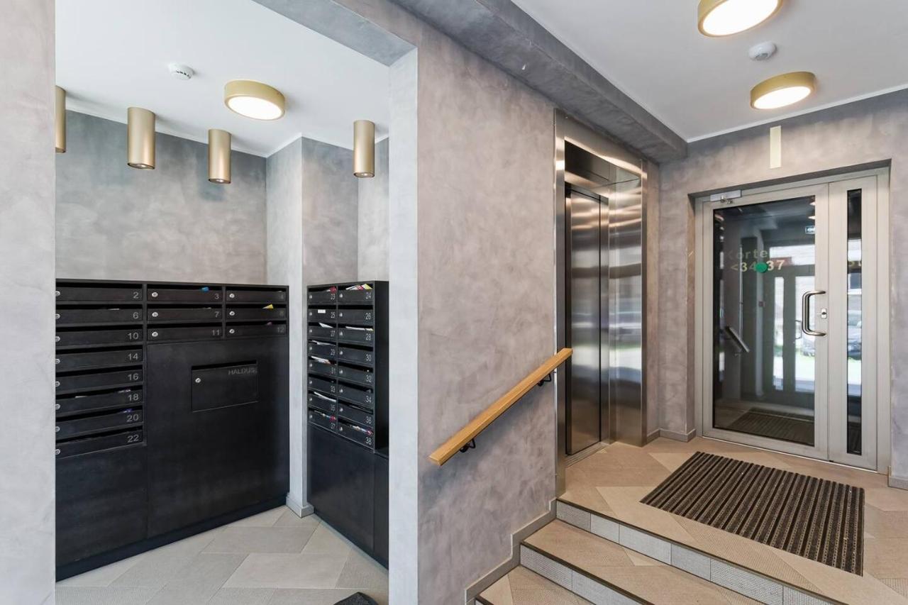 Central Apartments, Quiet With Free Parking And Ac. Талин Екстериор снимка