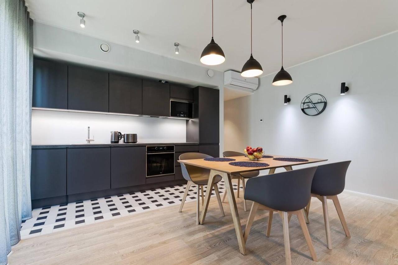 Central Apartments, Quiet With Free Parking And Ac. Талин Екстериор снимка